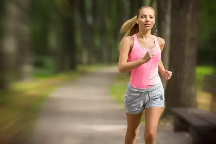 Girl is running to lose weight
