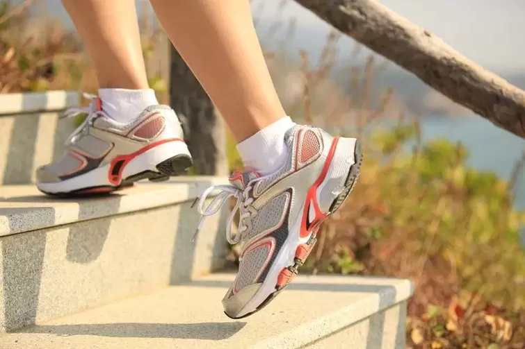 Walking upstairs is a way to strengthen your leg muscles and lose weight